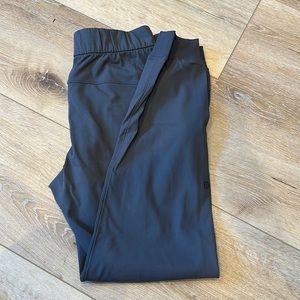 Lululemon joggers-gray